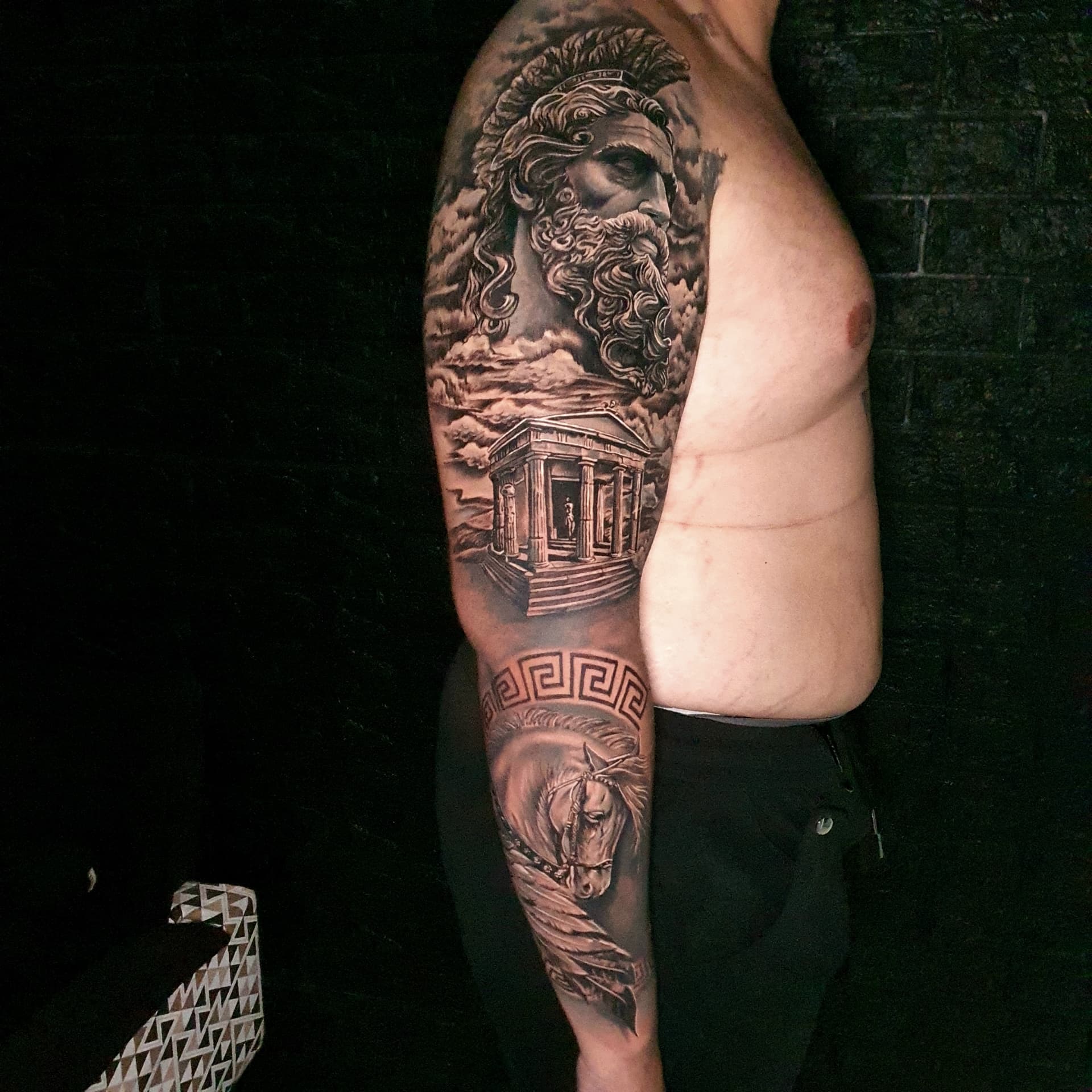 Cobertura finalizada por Luiz Henrique — Zeus e o templo